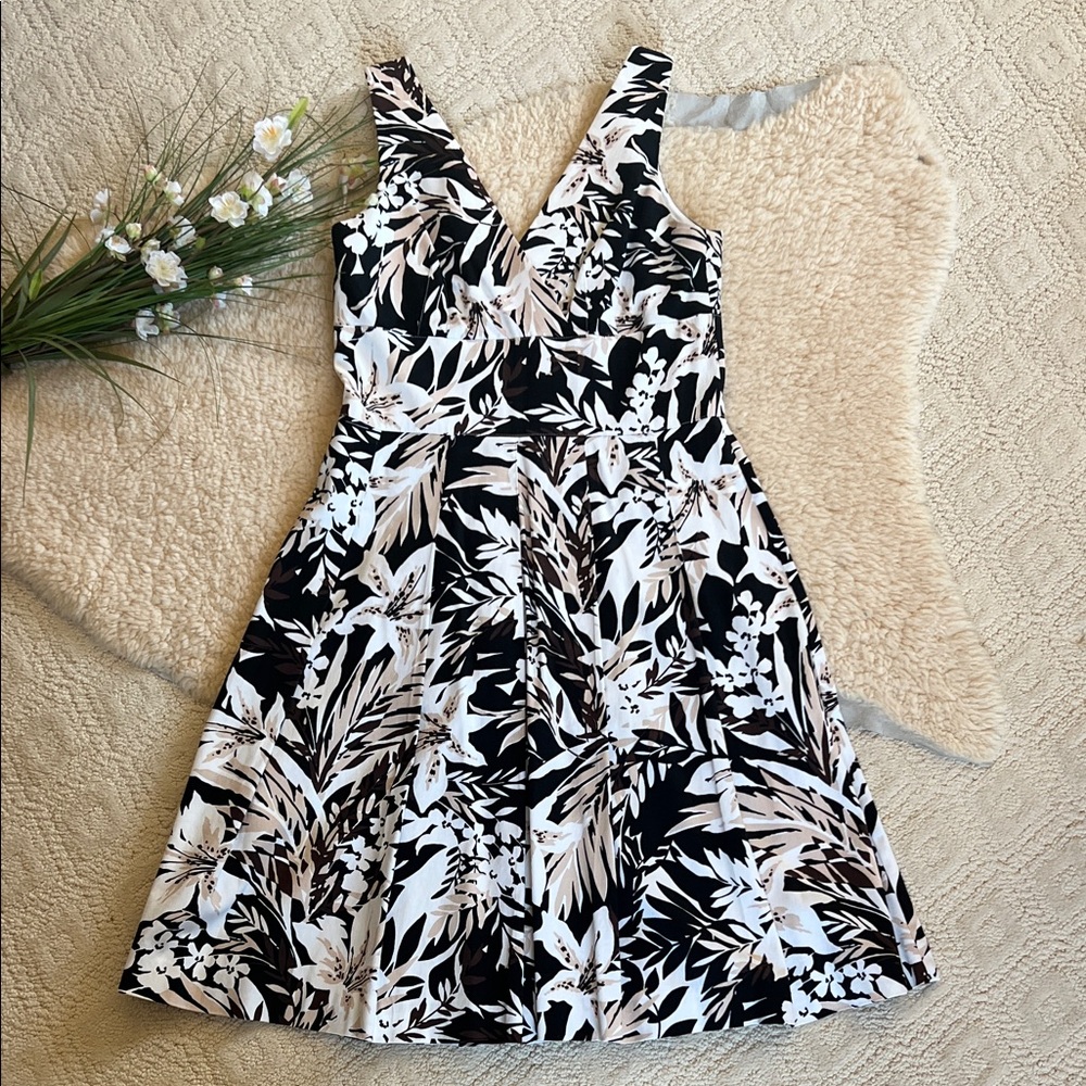 White House Black Market Black and Cream Floral Dress